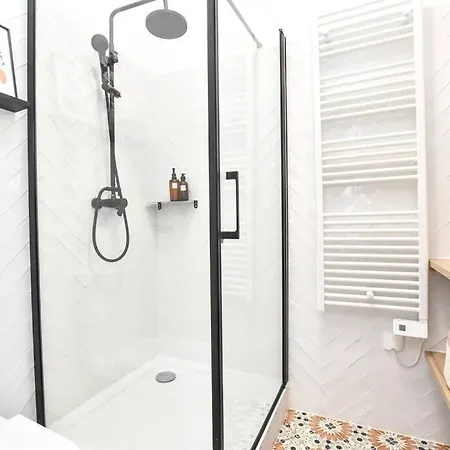 Charming Flat In Montmartre - Imhost باريس