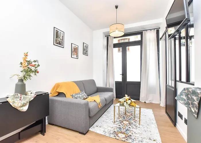 Charming Flat In Montmartre - Imhost 파리