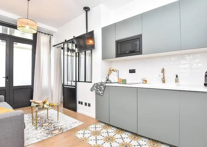 Charming Flat In Montmartre - Imhost